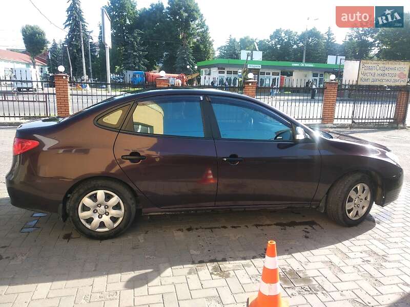 Седан Hyundai Elantra 2010 в Вінниці