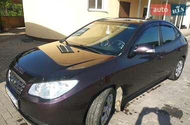 Седан Hyundai Elantra 2010 в Виннице