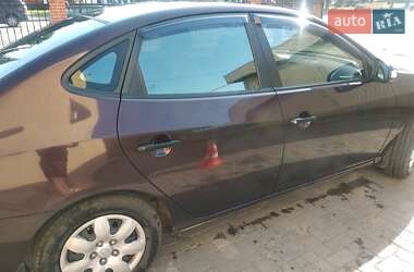 Седан Hyundai Elantra 2010 в Виннице