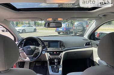 Седан Hyundai Elantra 2018 в Харькове
