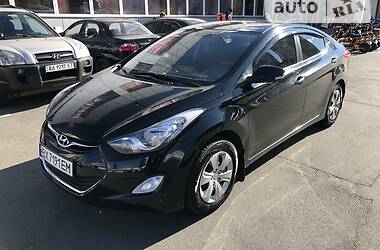 Седан Hyundai Elantra 2013 в Шепетівці