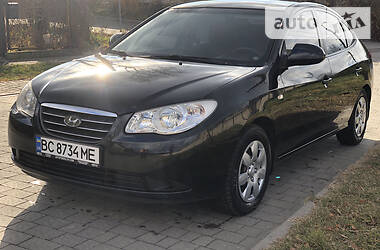 Седан Hyundai Elantra 2008 в Львове