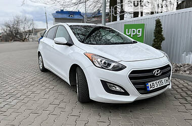 Хэтчбек Hyundai Elantra 2015 в Виннице