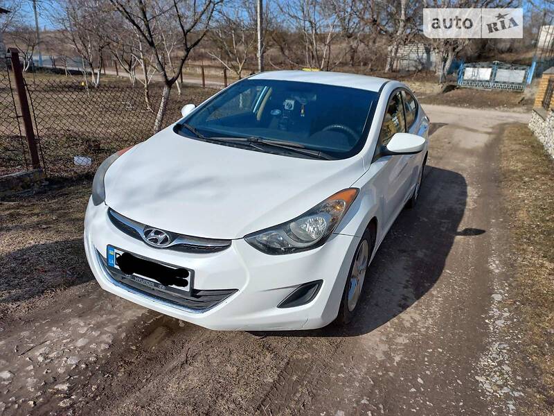 Другие легковые Hyundai Elantra 2013 в Тернополе