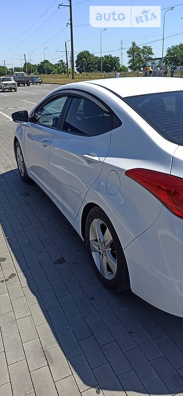 Седан Hyundai Elantra 2013 в Одессе