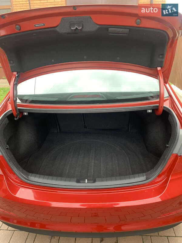 Седан Hyundai Elantra 2016 в Шепетовке