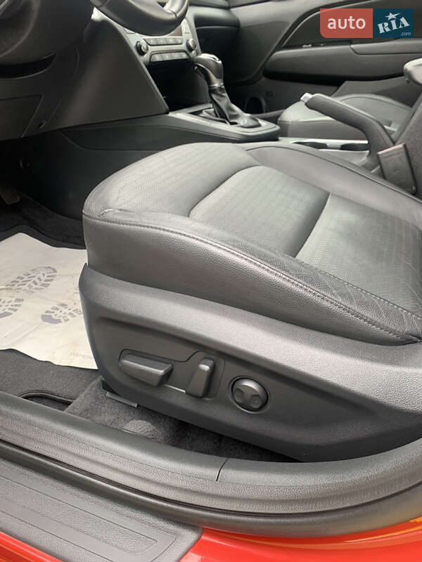 Седан Hyundai Elantra 2016 в Шепетовке