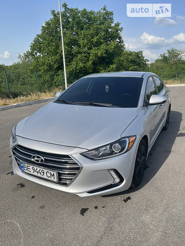 Hyundai Elantra SEL