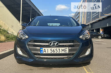 Хэтчбек Hyundai Elantra 2015 в Киеве