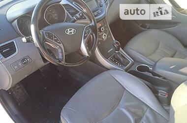 Седан Hyundai Elantra 2014 в Прилуках