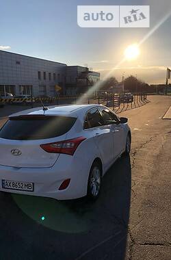 Хэтчбек Hyundai Elantra 2014 в Киеве