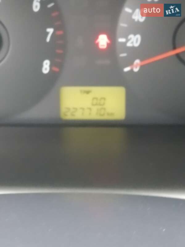 Седан Hyundai Elantra 2010 в Вараше