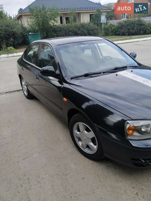 Седан Hyundai Elantra 2010 в Вараше