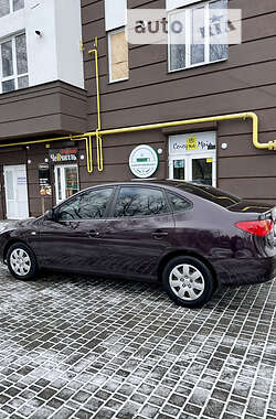 Седан Hyundai Elantra 2008 в Чернигове