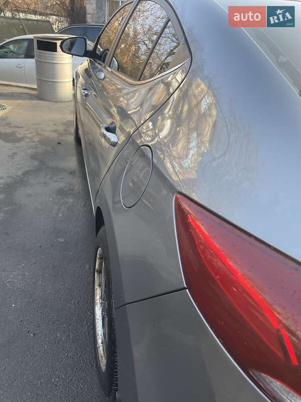 Седан Hyundai Elantra 2018 в Киеве