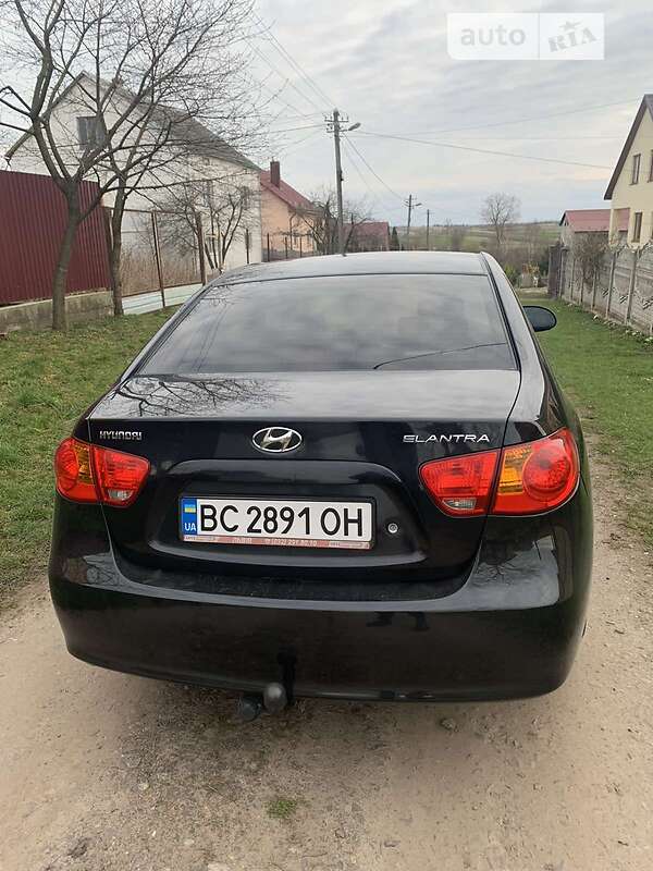Седан Hyundai Elantra 2008 в Львове
