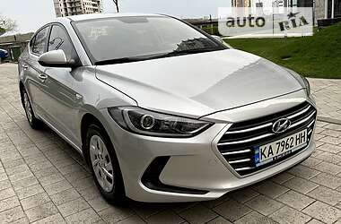 Седан Hyundai Elantra 2018 в 