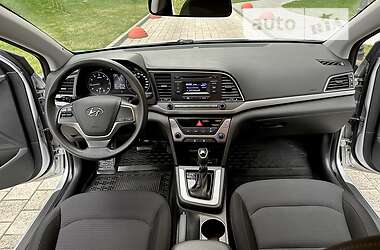 Седан Hyundai Elantra 2018 в 