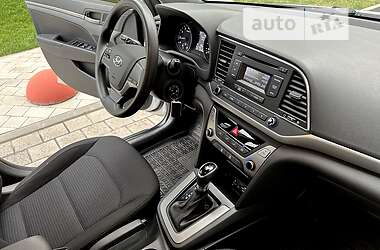Седан Hyundai Elantra 2018 в 