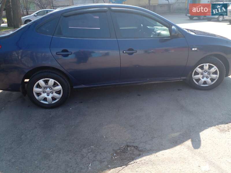 Седан Hyundai Elantra 2008 в Кропивницком