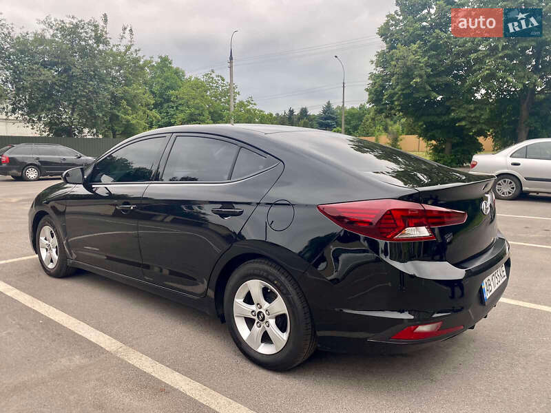 Hyundai Elantra 2019