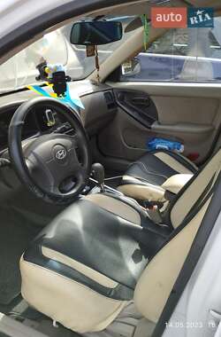 Седан Hyundai Elantra 2003 в 