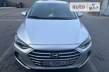 Седан Hyundai Elantra 2017 в Дніпрі