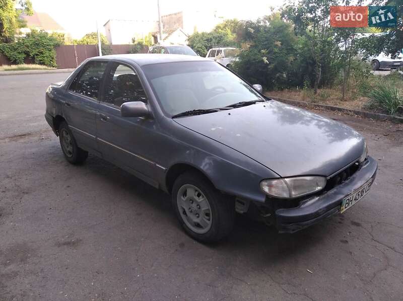 Седан Hyundai Elantra 1995 в Одессе фото 2 Седан Hyundai Elantra 1995 в Одессе