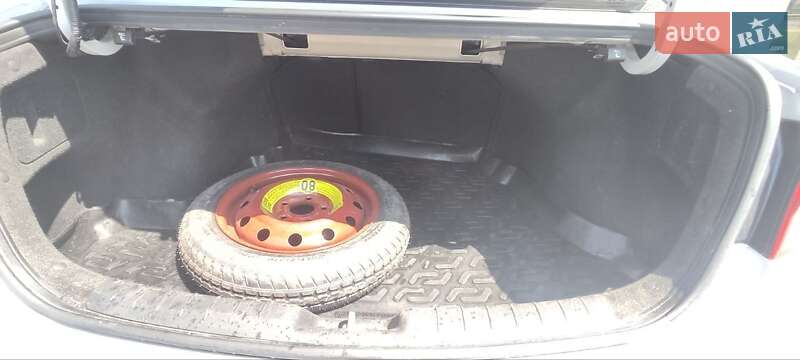 Седан Hyundai Elantra 2019 в Павлограді