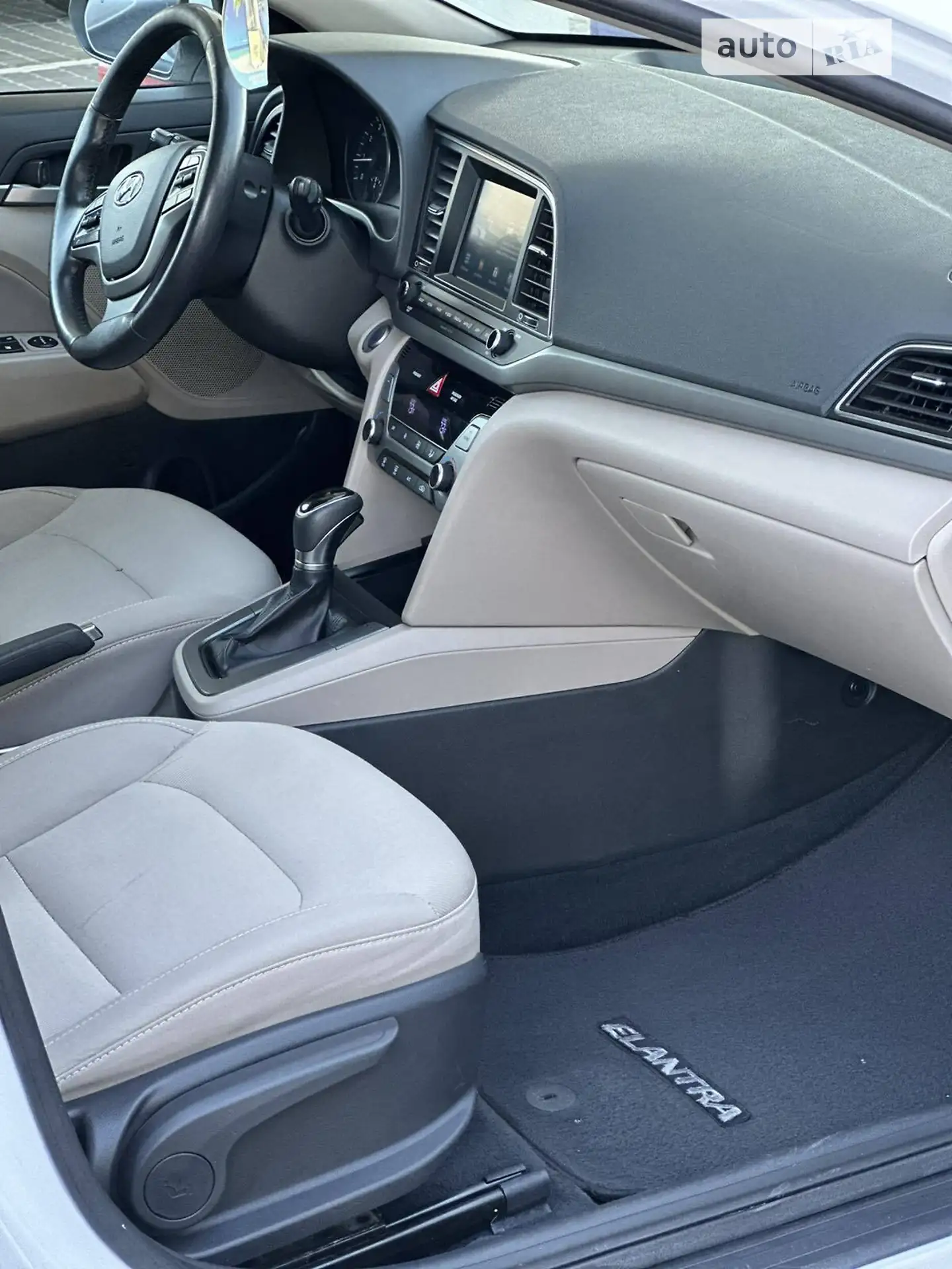 2016 Hyundai Elantra - мініатюра 13