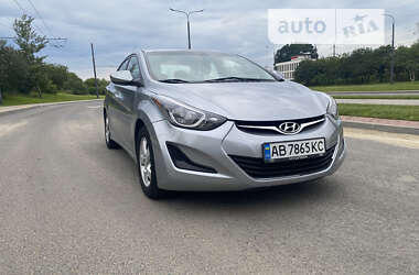 Седан Hyundai Elantra 2015 в 