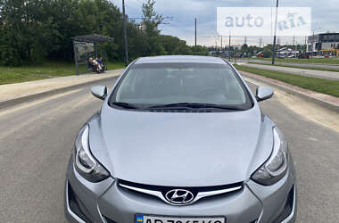 Седан Hyundai Elantra 2015 в 