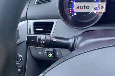 Седан Hyundai Elantra 2015 в 
