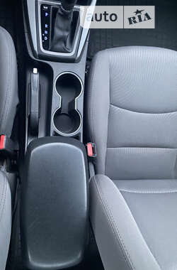 Седан Hyundai Elantra 2015 в 