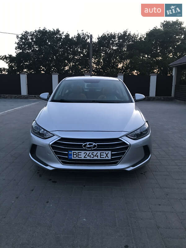 Седан Hyundai Elantra 2017 в Одессе