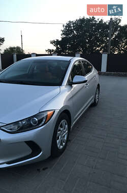 Седан Hyundai Elantra 2017 в 