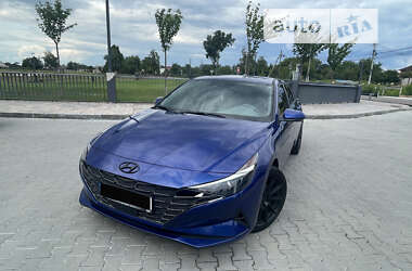 Седан Hyundai Elantra 2021 в 