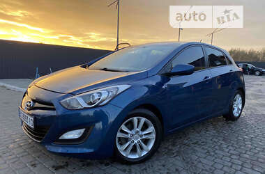 Хэтчбек Hyundai Elantra 2014 в Жовкве