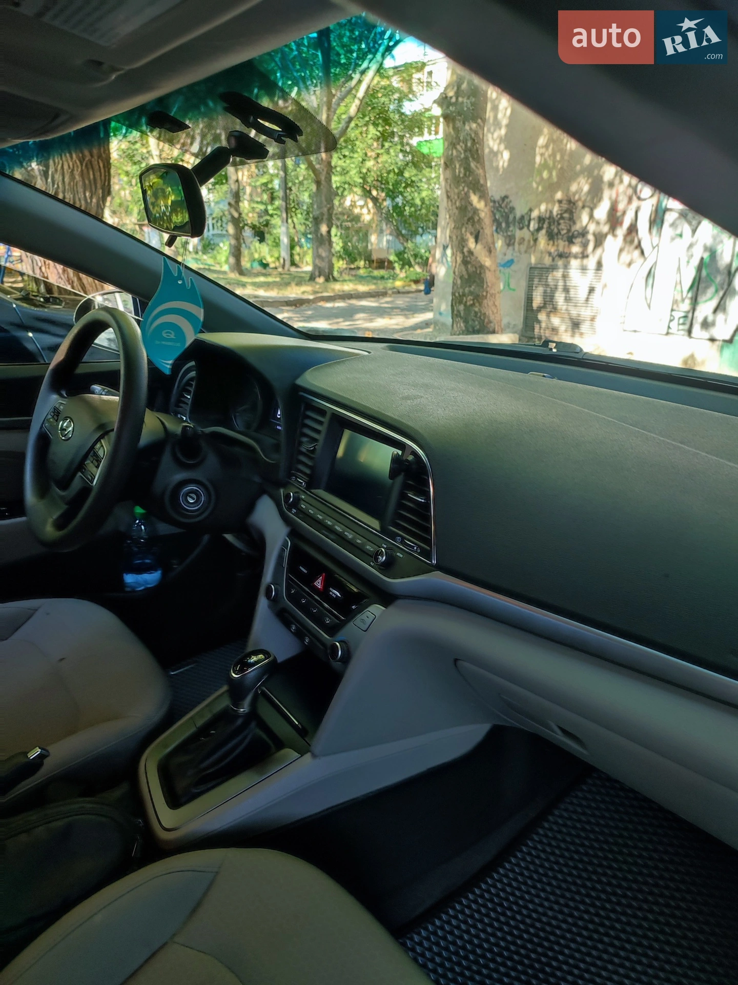 2018 Hyundai Elantra - мініатюра 5