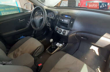 Седан Hyundai Elantra 2010 в Фастове