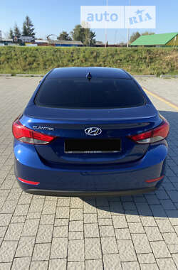 Седан Hyundai Elantra 2015 в 