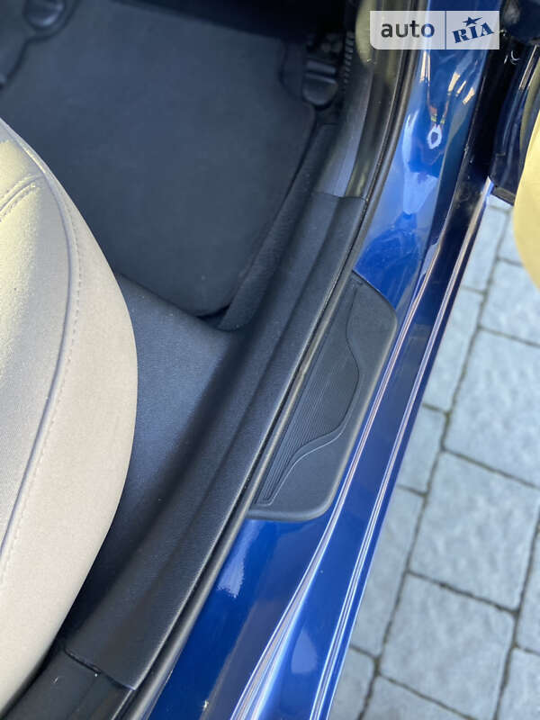 Седан Hyundai Elantra 2015 в Стрые