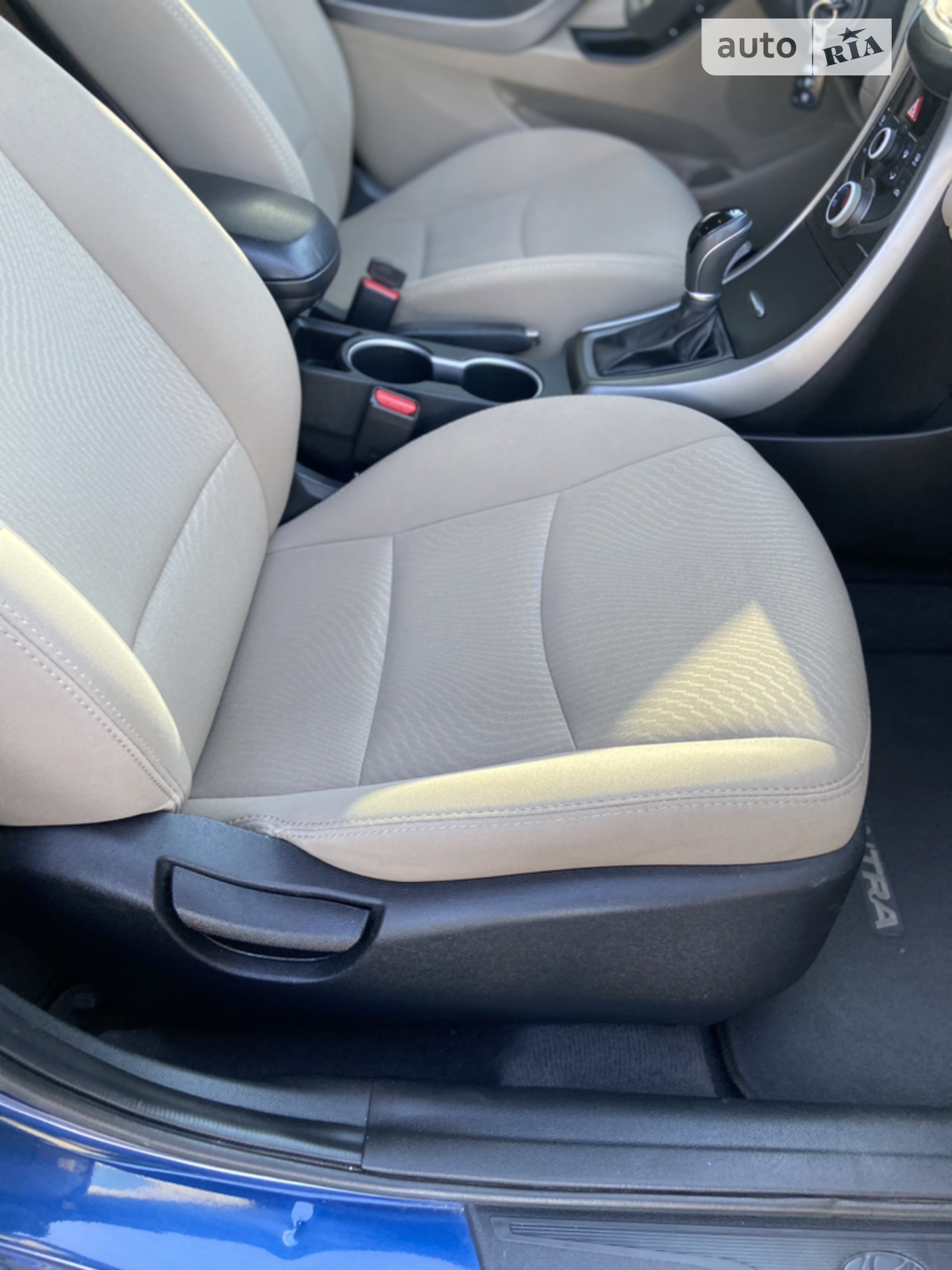 2015 Hyundai Elantra - мініатюра 33