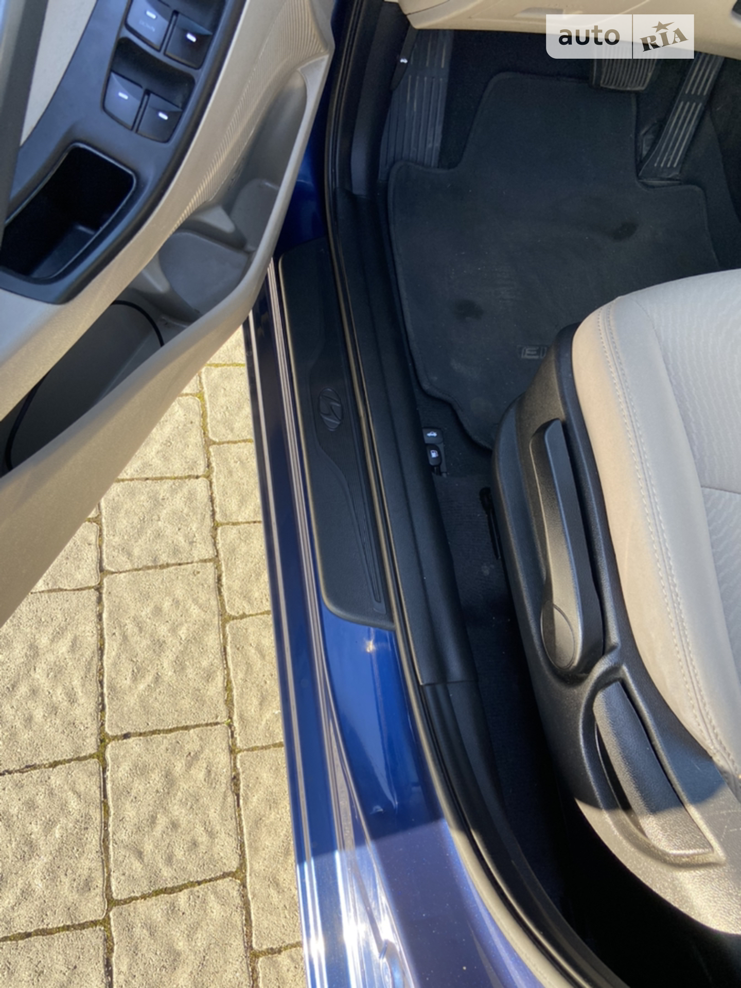 2015 Hyundai Elantra - мініатюра 26