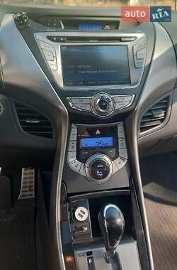 Купе Hyundai Elantra 2012 в Кривом Роге