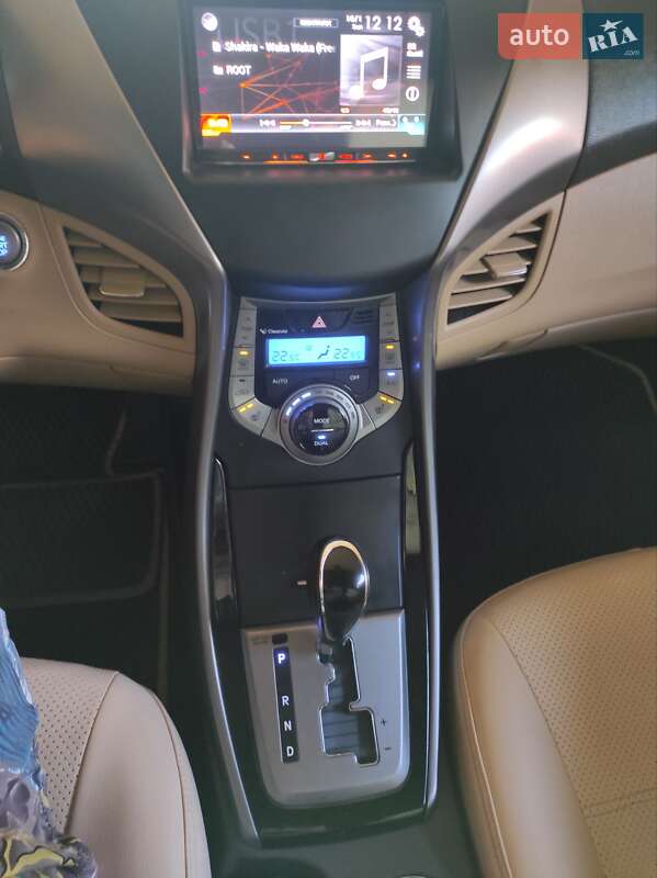 Седан Hyundai Elantra 2012 в Кропивницком