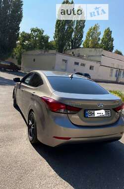 Седан Hyundai Elantra 2014 в Черноморске