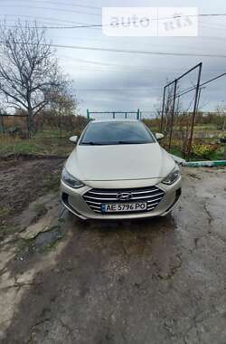 Седан Hyundai Elantra 2017 в Дніпрі