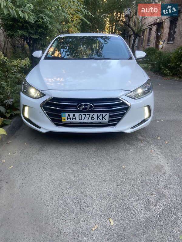 Седан Hyundai Elantra 2017 в Киеве фото 2 Седан Hyundai Elantra 2017 в Киеве