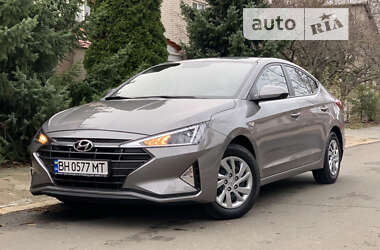 Седан Hyundai Elantra 2020 в 